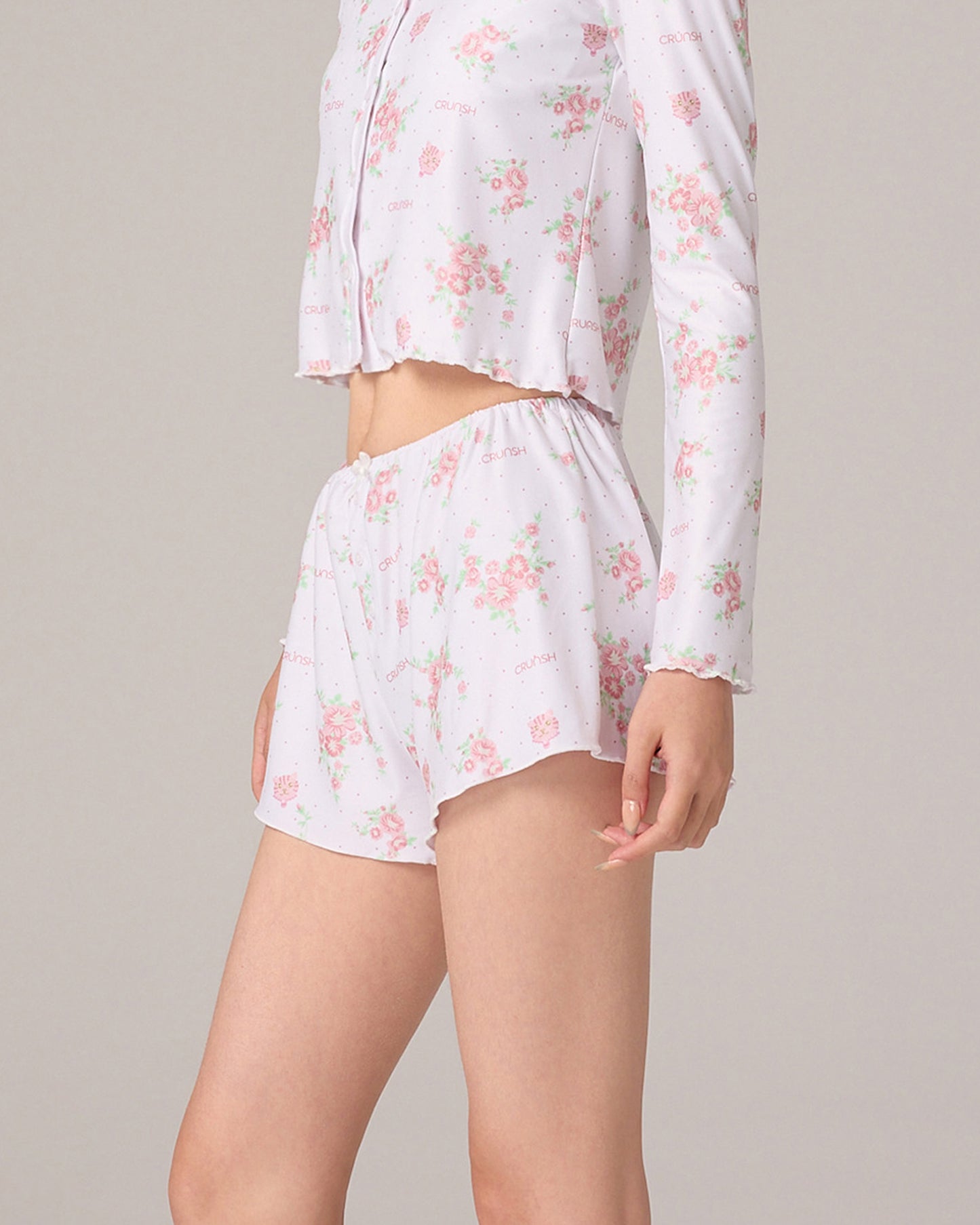 SHORTS (FLORAL PINK)